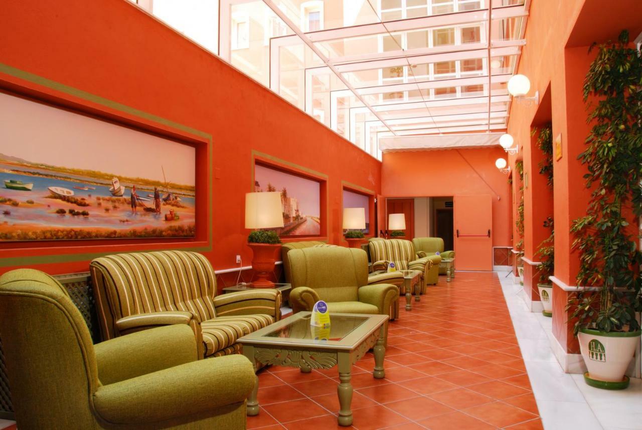 Hotel Crisol Chiclana à Chiclana de la Frontera Extérieur photo